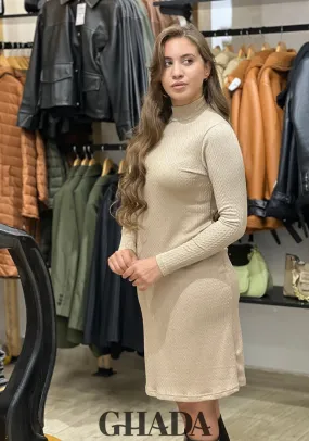 Robe courte en maille beige
