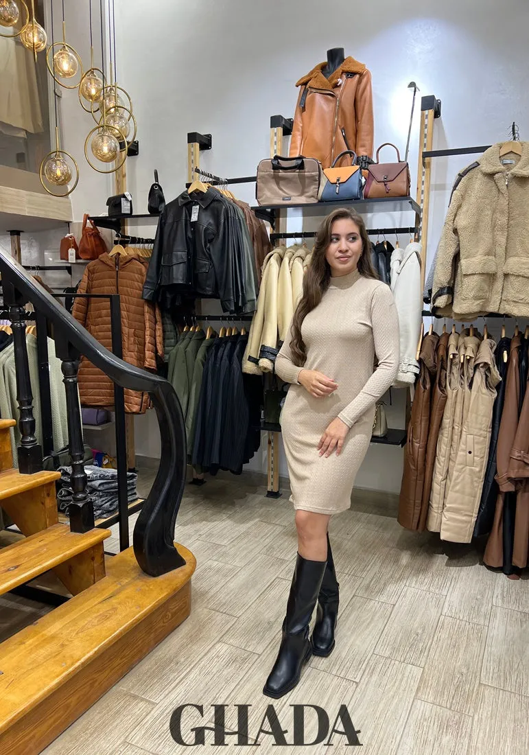 Robe courte en maille beige